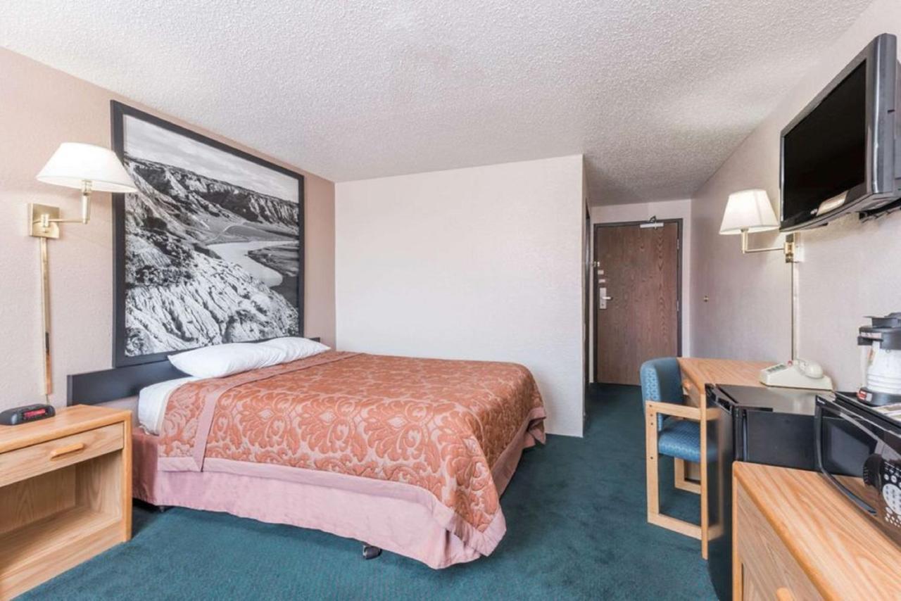 Glendive Lodge Bagian luar foto
