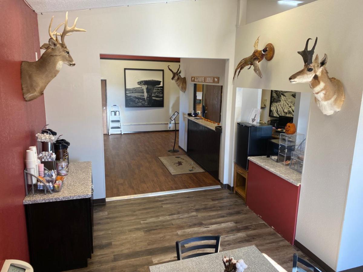 Glendive Lodge Bagian luar foto