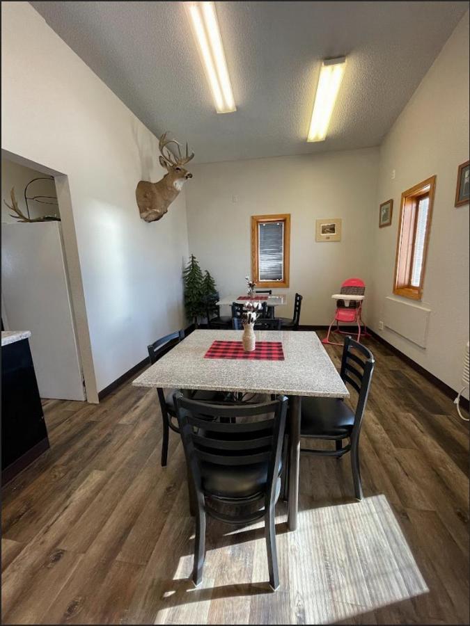 Glendive Lodge Bagian luar foto